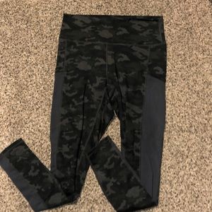 Fabletics Camo powerhold leggings with pockets